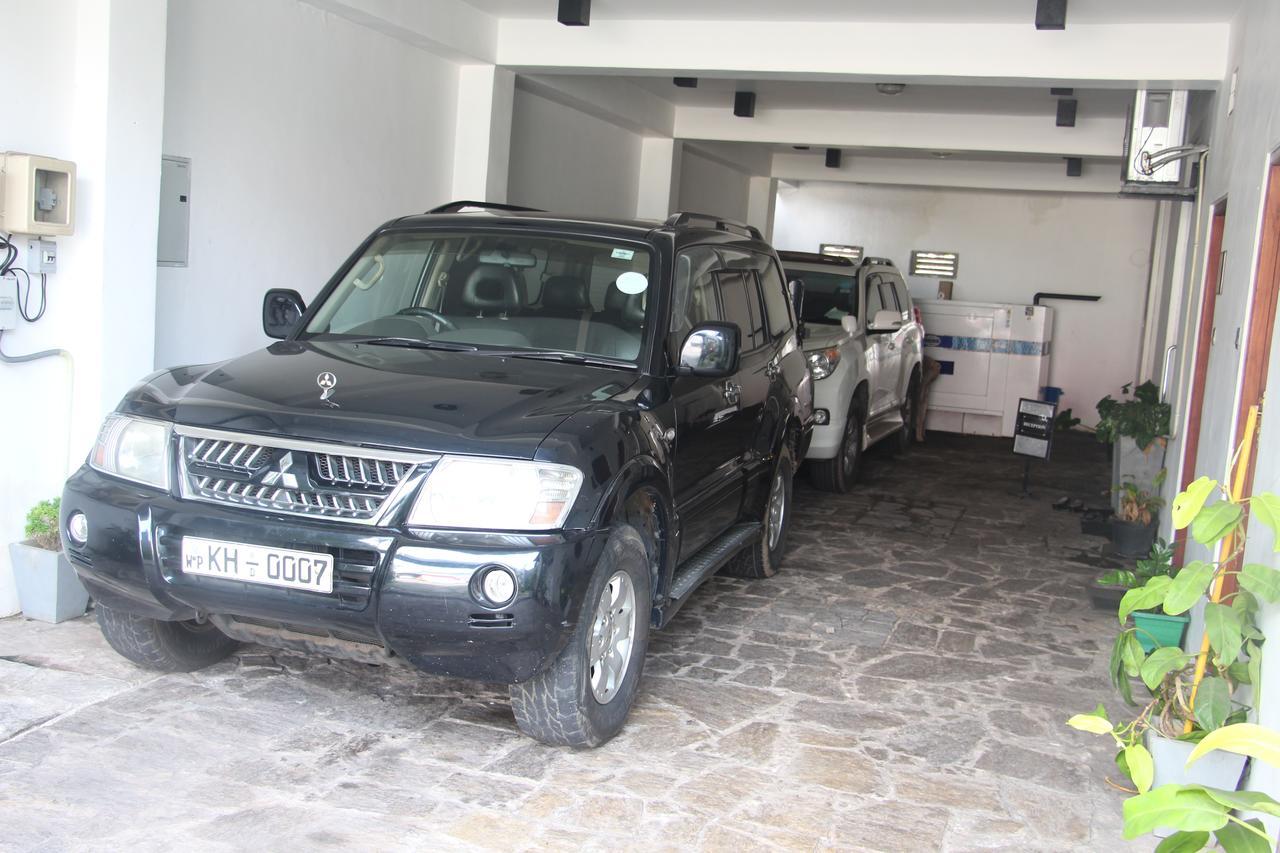 Richmond House Colombo Hotel Nugegoda Bagian luar foto